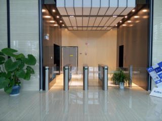 喜康(武漢)生物醫(yī)藥有限公司通道閘