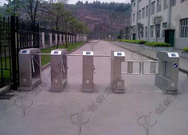 工廠擺閘三輥閘門禁系統(tǒng)